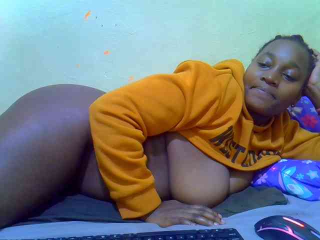 Molly-22 webcam