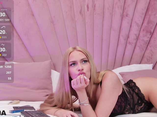 ChloeReys live webcam show