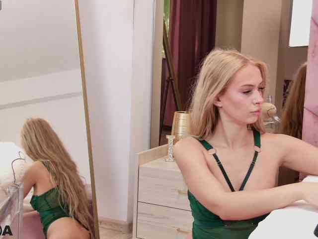 ChloeReys webcam