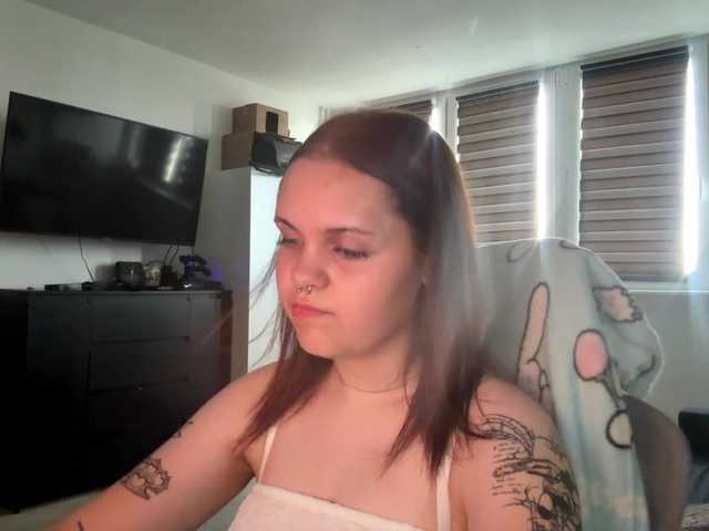 AbbyTeen live cam on BongaCams