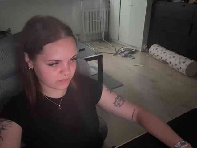 Model: AbbyTeen