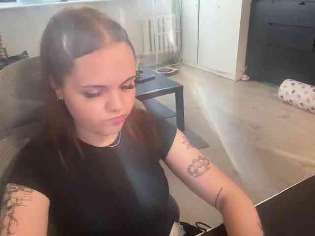 Model: AbbyTeen