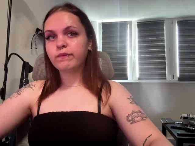 Model: AbbyTeen