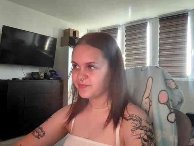 Model: AbbyTeen