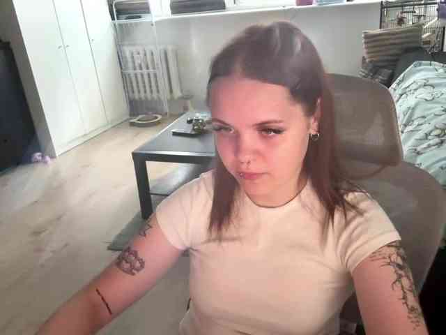 Model: AbbyTeen