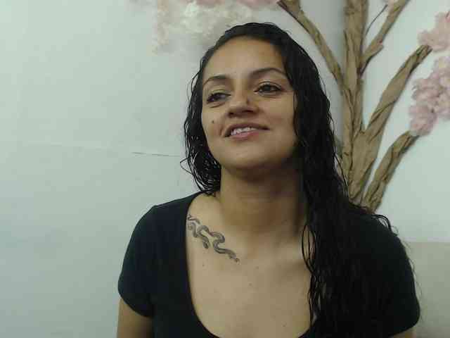 Renata-voss's cam show statistics and live stream