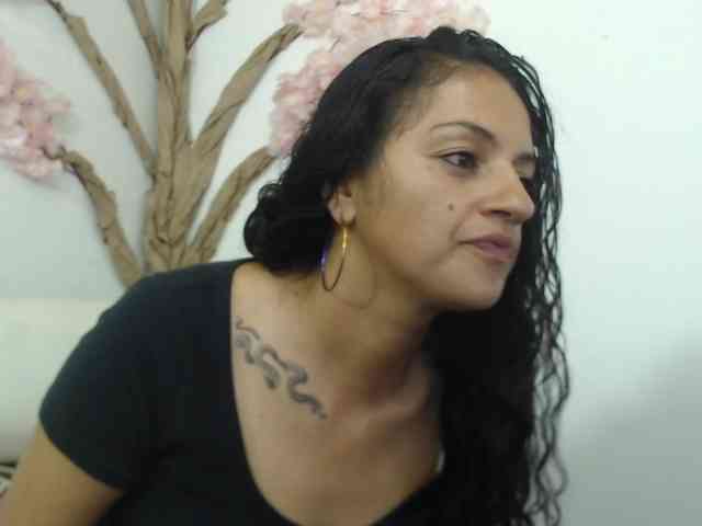 Renata-voss's cam show statistics and live stream