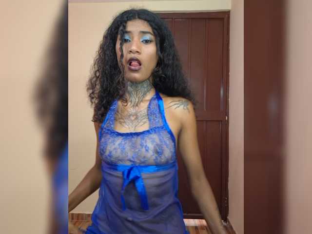 Valquiri1 live cam on BongaCams