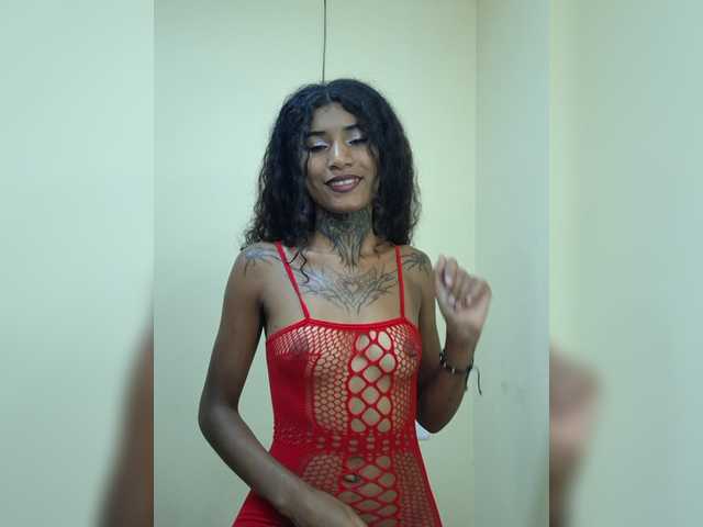 Valquiri1 live cam on BongaCams