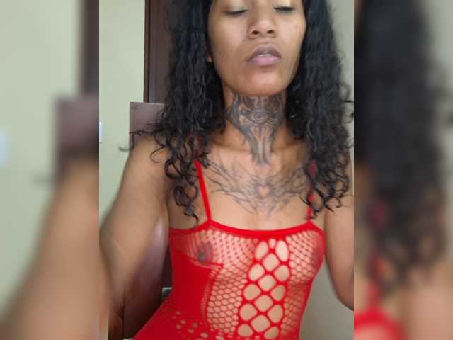 Valquiri1 live cam on BongaCams