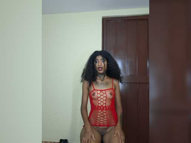 Valquiri1 live cam on BongaCams