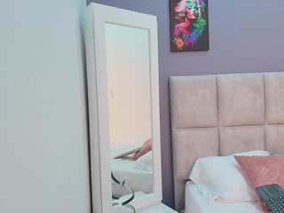 GiaMonroee Porn Show