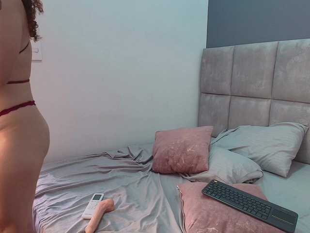 GiaMonroee live cam on BongaCams