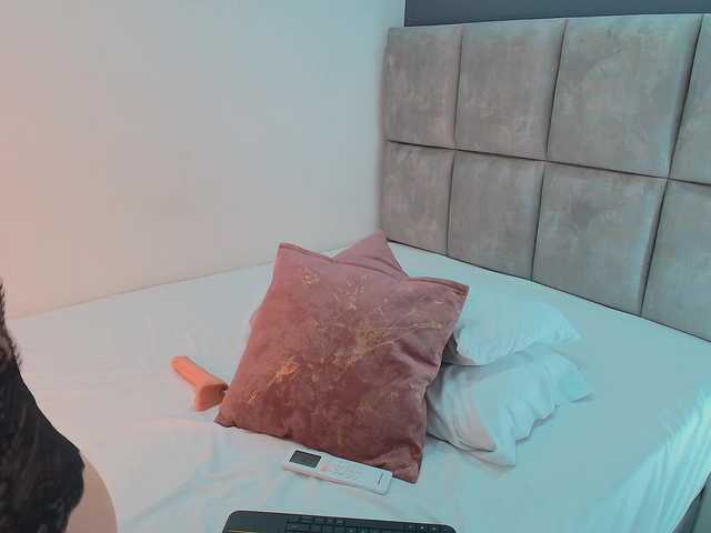 GiaMonroee live cam on BongaCams