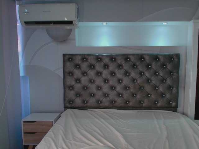 le modèle GiaMonroee est en webcam porno dans un show sur le site bongacams, il possède les tags suivants: Latino/Hispanic,Redhead,Shaved