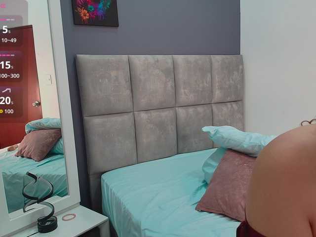 GiaMonroee live cam preview