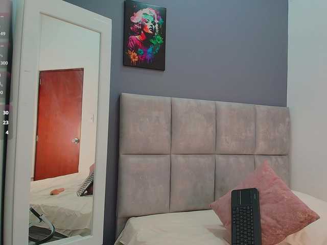 GiaMonroee live cam on BongaCams