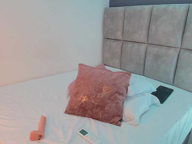 GiaMonroee live cam on BongaCams