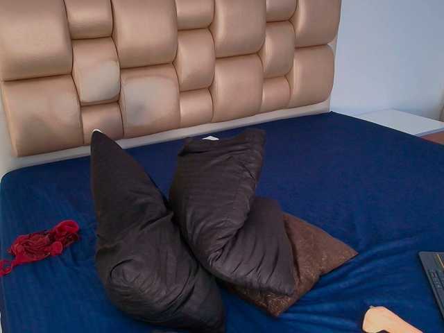 GiaMonroee live cam on BongaCams
