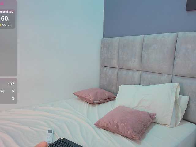 GiaMonroee live cam on BongaCams
