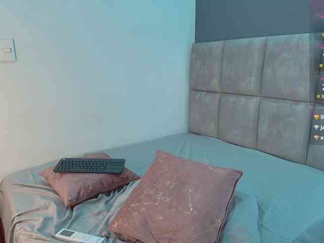 GiaMonroee webcam