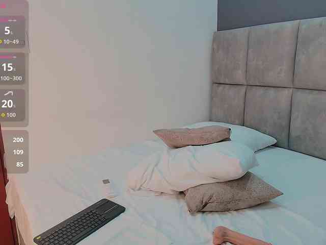 GiaMonroee webcam