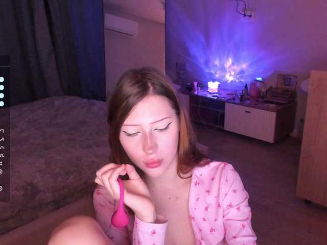 liana67 live cam on BongaCams