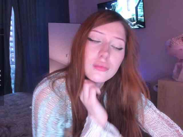 EmmieZeus webcam