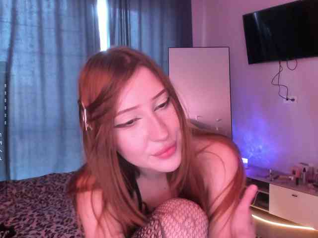 EmmieZeus webcam