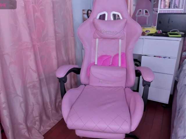 Bratslady live cam on BongaCams