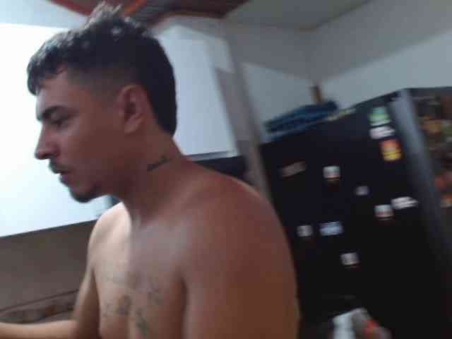 AngelyLiam webcam