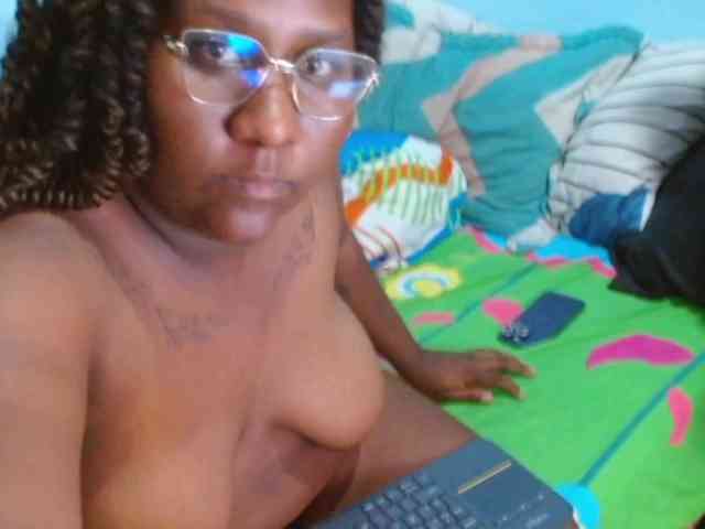 AngelyLiam webcam