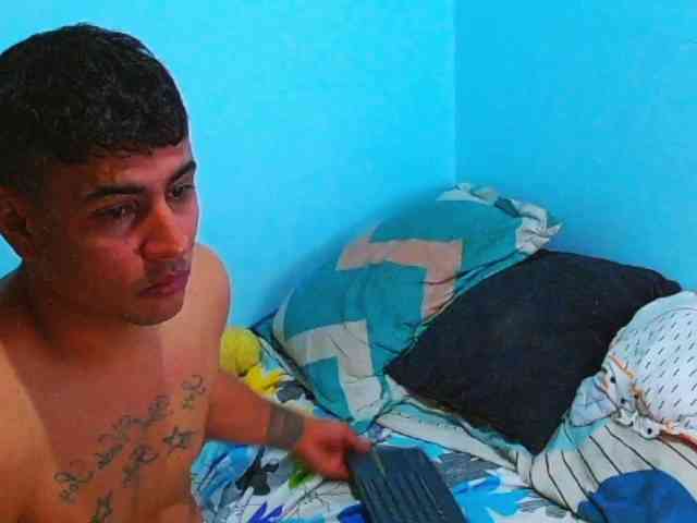AngelyLiam webcam