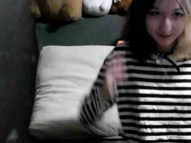 Lilfain-baby webcam
