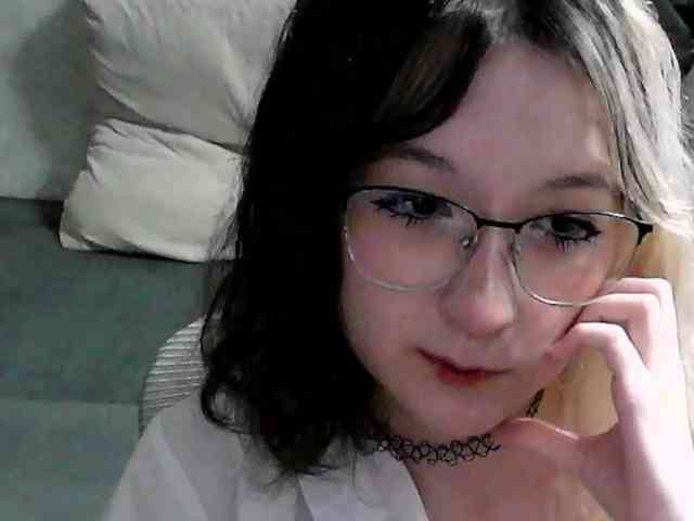 Lilfain-baby's cam show statistics and live stream