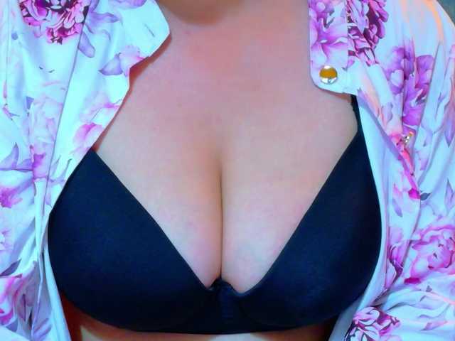 Sensual-Arri live webcam show