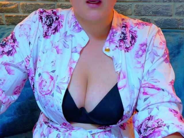 Sensual-Arri live cam on BongaCams