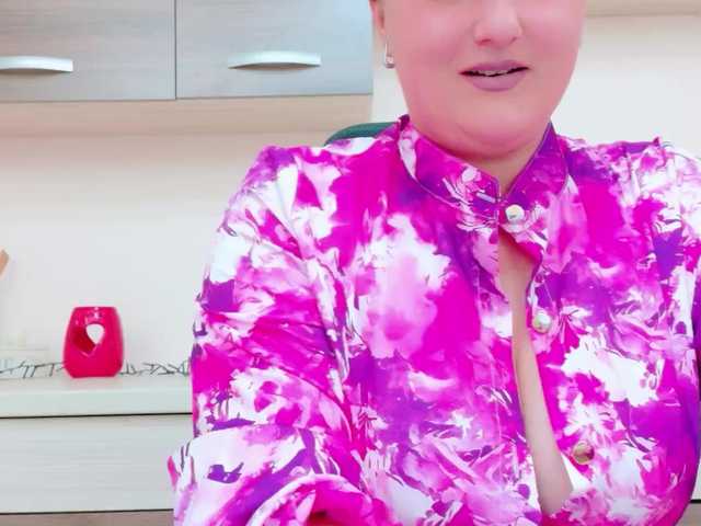 Sensual-Arri live webcam show