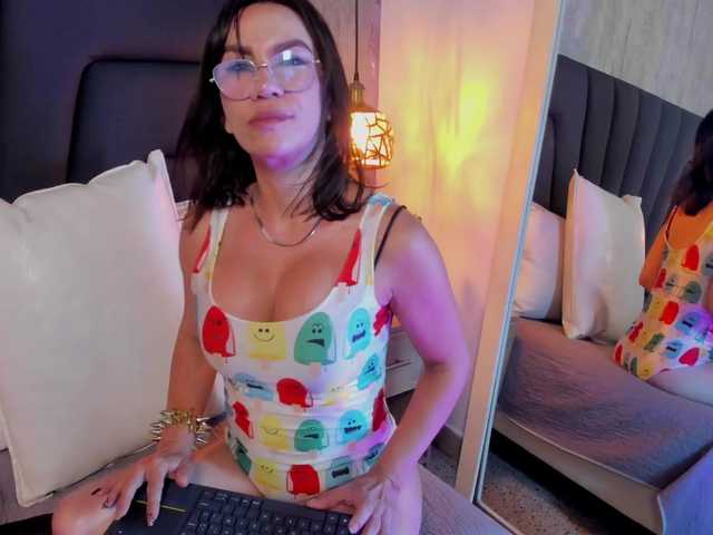 Agatha-milf