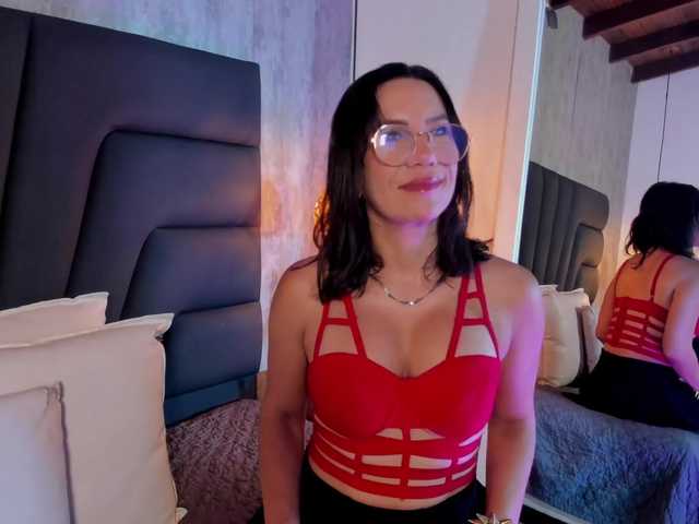 Agatha-milf