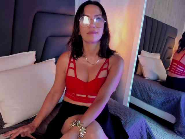 Agatha-milf