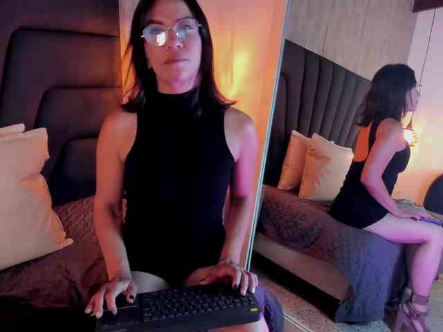 Agatha-milf webcam