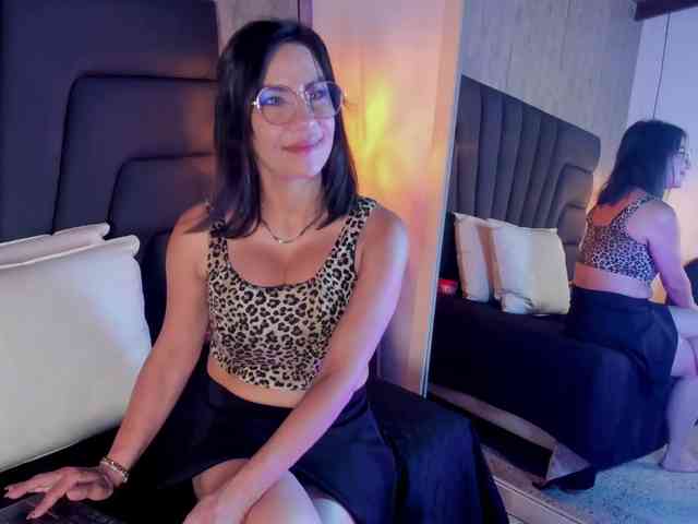 Agatha-milf webcam