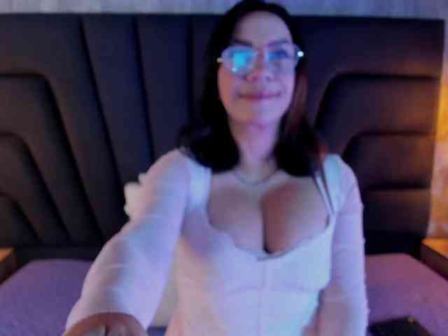Agatha-milf