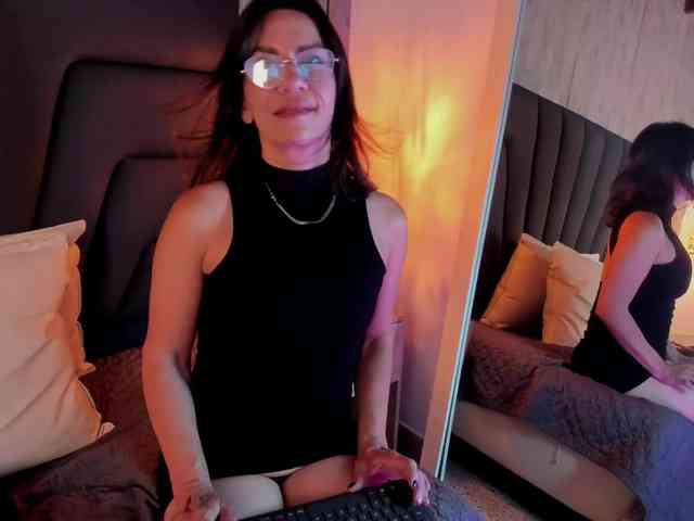 Agatha-milf webcam