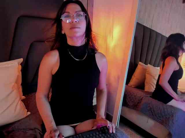 Agatha-milf webcam