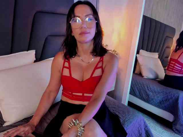 Agatha-milf