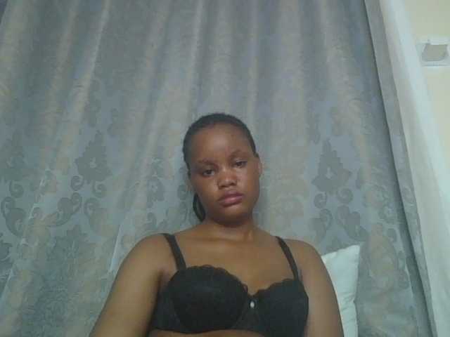 Minajj live webcam show