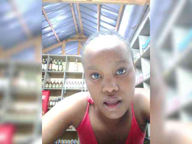 Lucie902 webcam