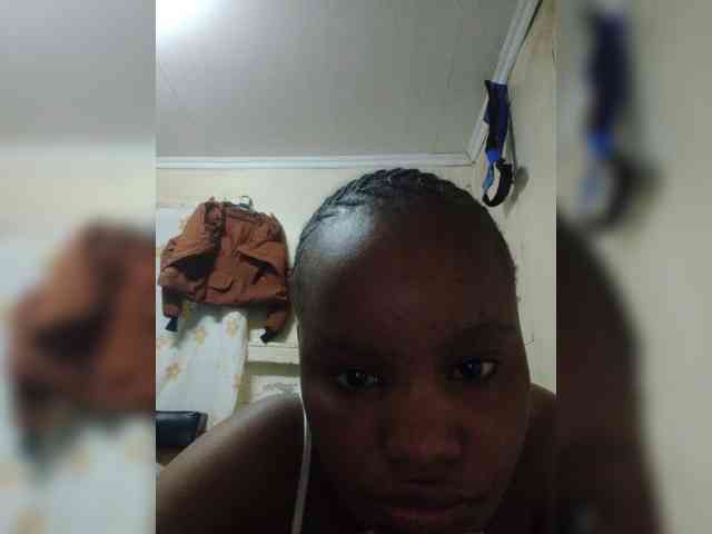 Lucie902 webcam